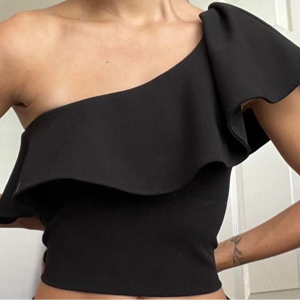Leith black, one-shoulder ruffled top.
